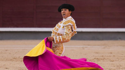 Nueva tarde en blanco en Las Ventas pese al manejable juego de los toros de Conde de Mayalde